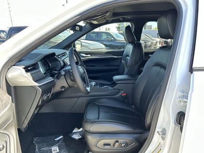 used 2025 Jeep Grand Cherokee car, priced at $64,999