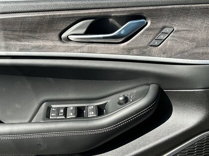 used 2025 Jeep Grand Cherokee car, priced at $64,999