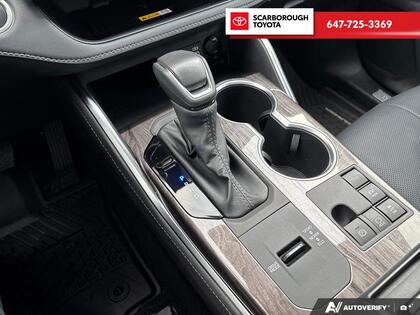 used 2025 Toyota Highlander car, priced at $64,995