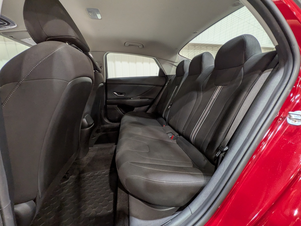 Hyundai Elantra 2021