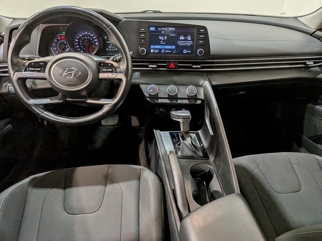 Hyundai Elantra 2021