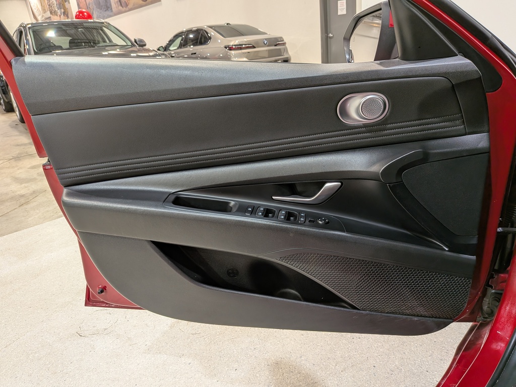 Hyundai Elantra 2021