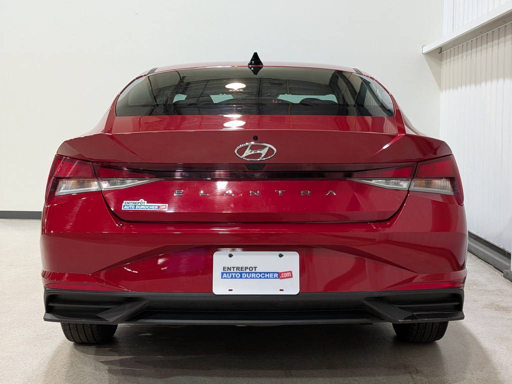 Hyundai Elantra 2021