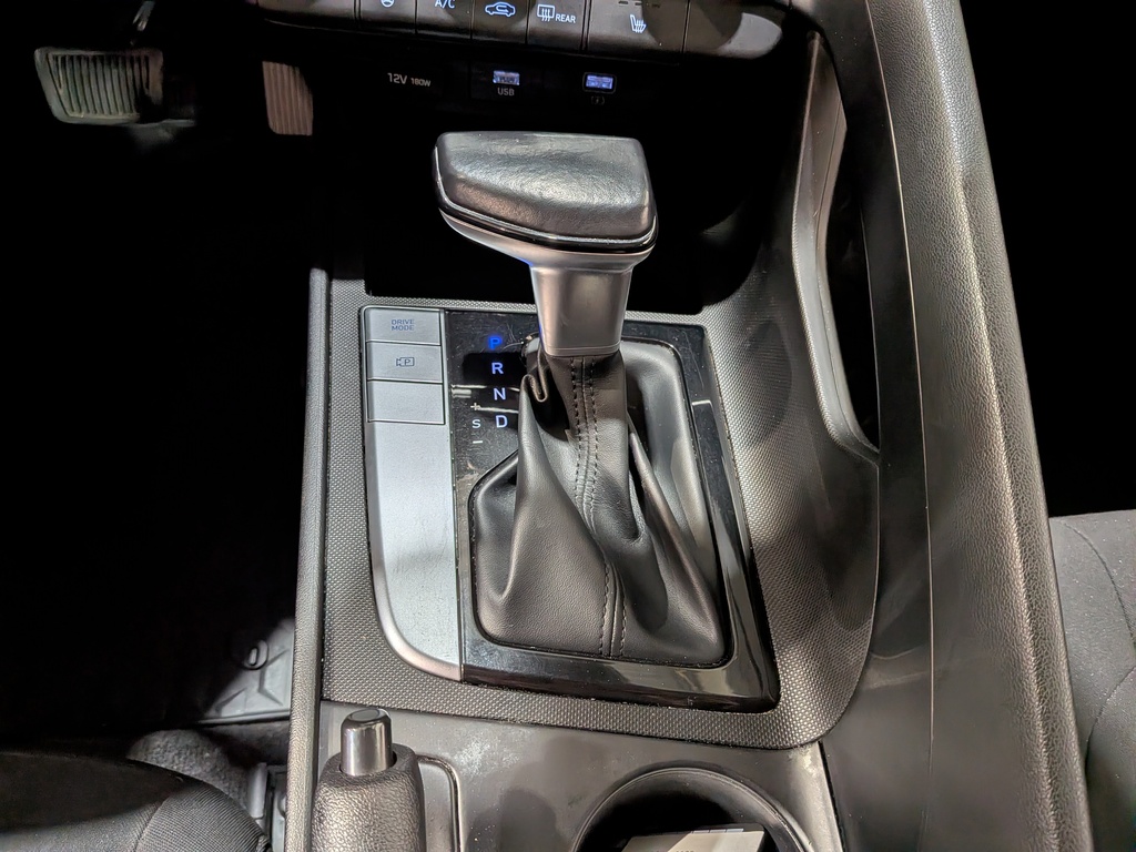 Hyundai Elantra 2021