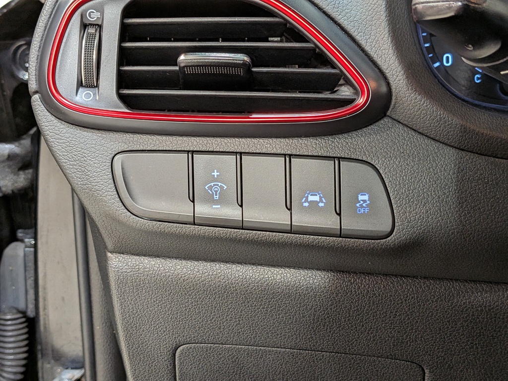 Hyundai Elantra GT 2019