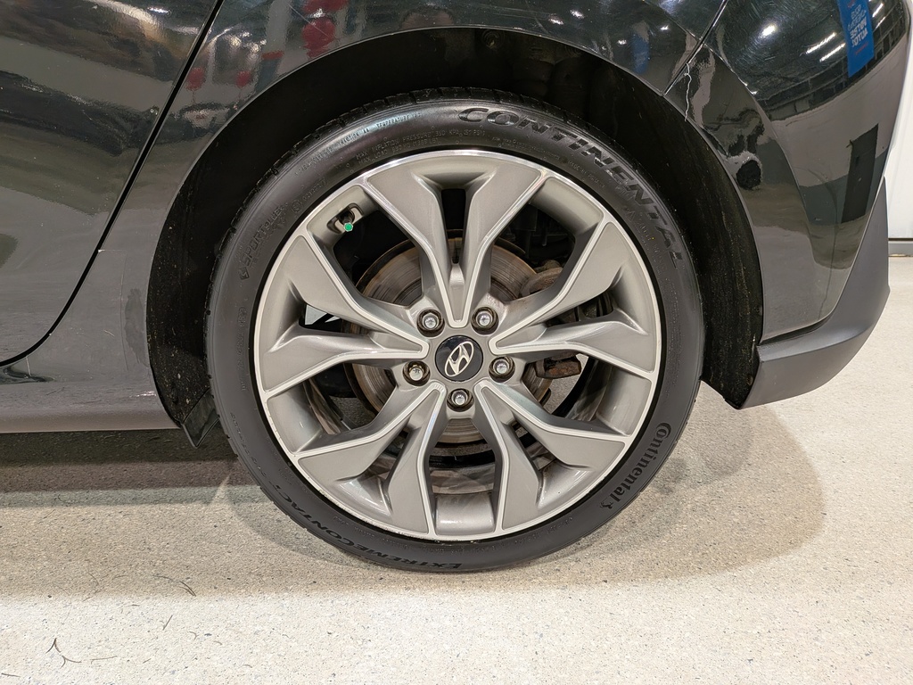 Hyundai Elantra GT 2019