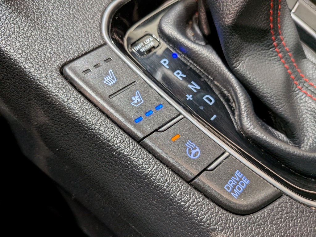 Hyundai Elantra GT 2019