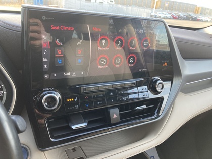 used 2021 Toyota Highlander car, priced at $48,900