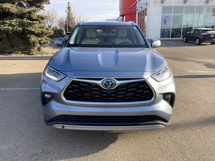 used 2021 Toyota Highlander car, priced at $48,900