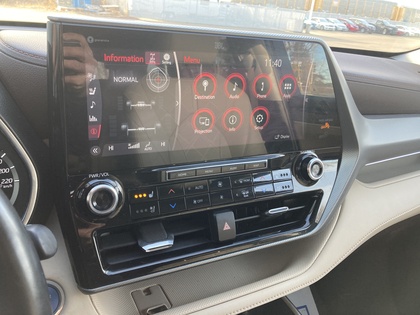 used 2021 Toyota Highlander car, priced at $48,900