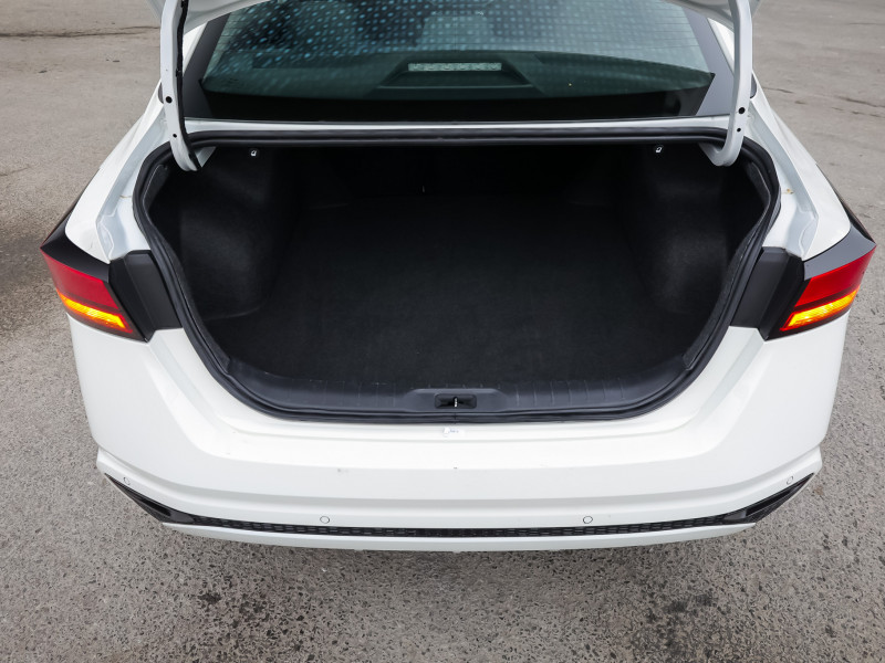 2024 Nissan Altima - Gallery image 9
