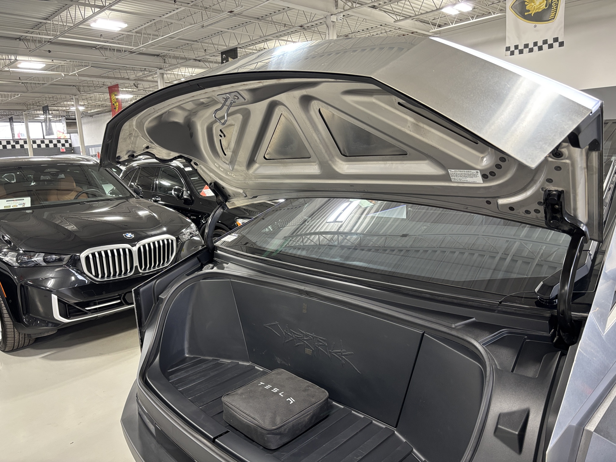 2024 Tesla Cybertruck