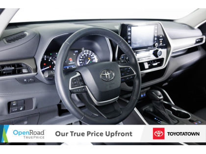 used 2022 Toyota Highlander car, priced at $42,498
