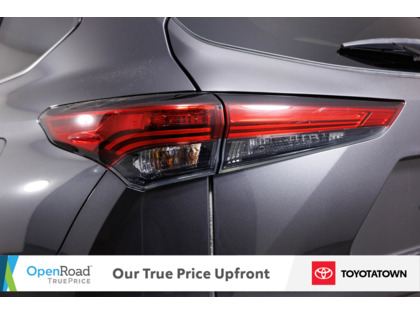 used 2022 Toyota Highlander car, priced at $42,498