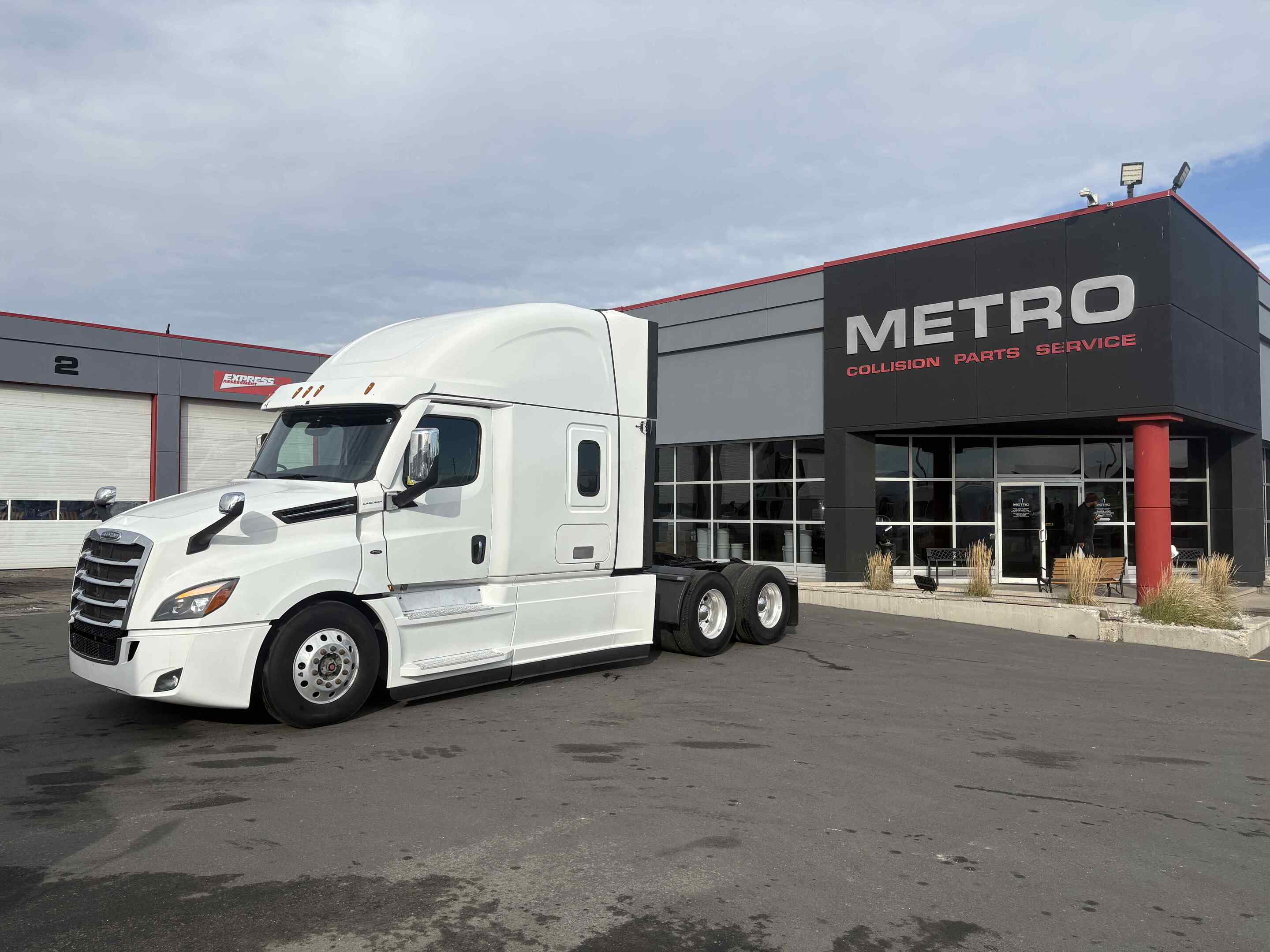 2021 Freightliner Cascadia Safety Certified