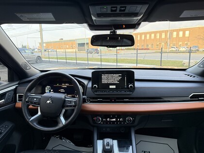 used 2024 Mitsubishi Outlander car, priced at $32,450