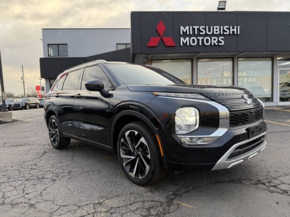 used 2024 Mitsubishi Outlander car, priced at $32,450