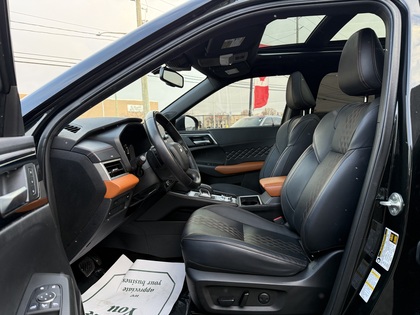 used 2024 Mitsubishi Outlander car, priced at $32,450