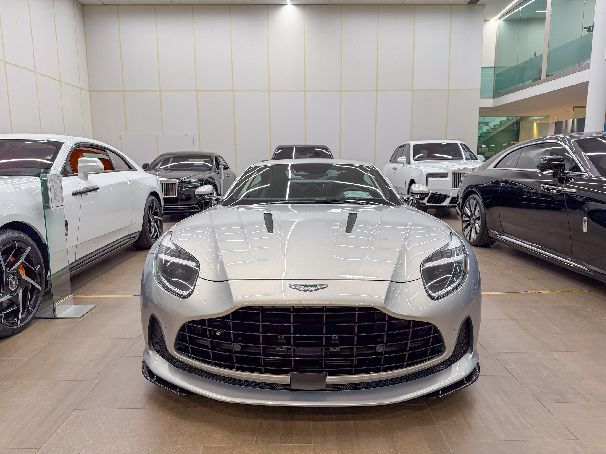 2024 Aston Martin DB12