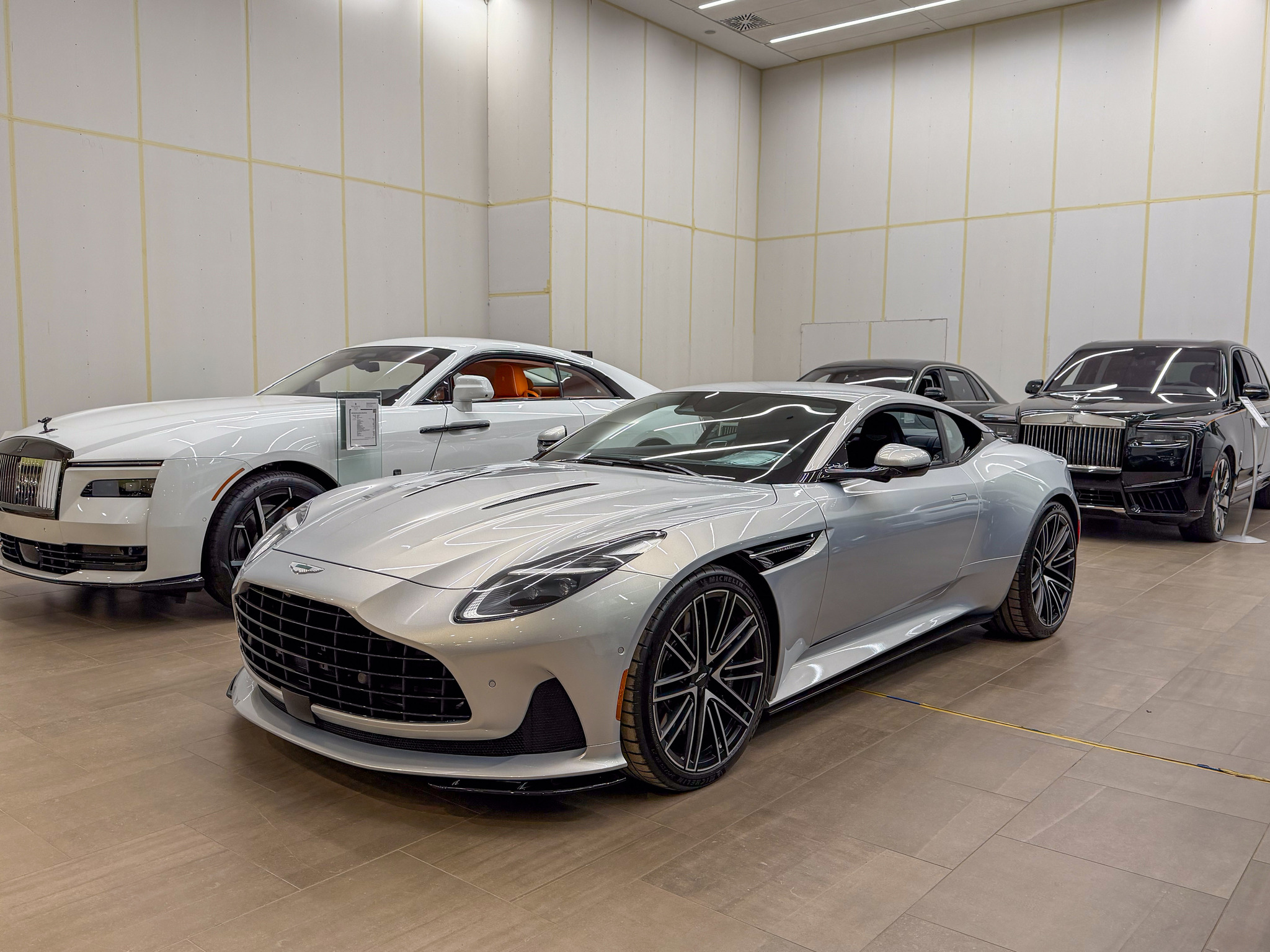 2024 Aston Martin DB12