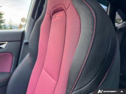 used 2024 Honda Civic Si Sedan car, priced at $32,499