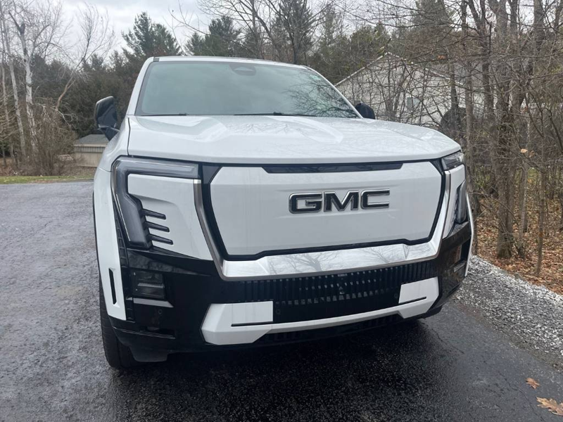 2025 GMC Sierra EV