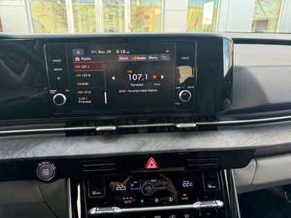 used 2024 Kia Carnival car, priced at $45,095