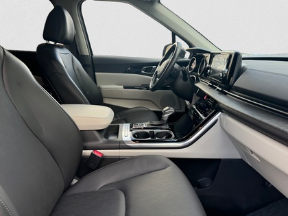 used 2024 Kia Carnival car, priced at $45,095