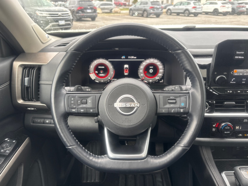 2023 Nissan Pathfinder - Gallery image 16