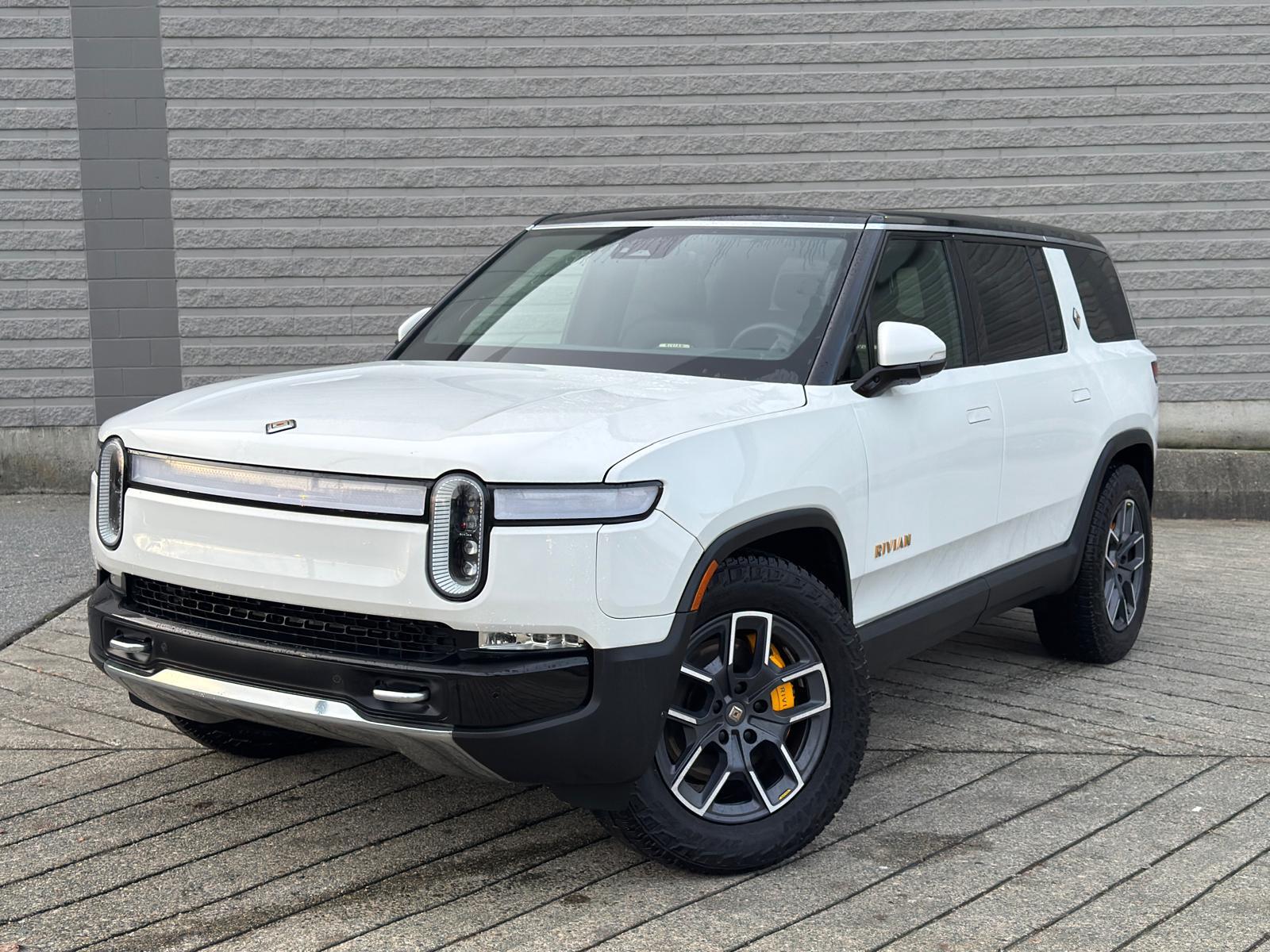 2023 Rivian R1S