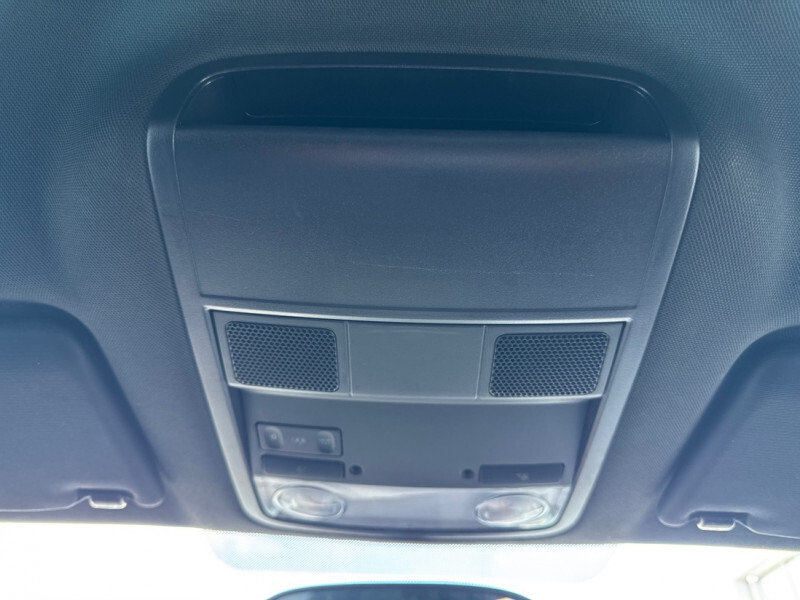 2017 Volkswagen Beetle - Gallery image 15