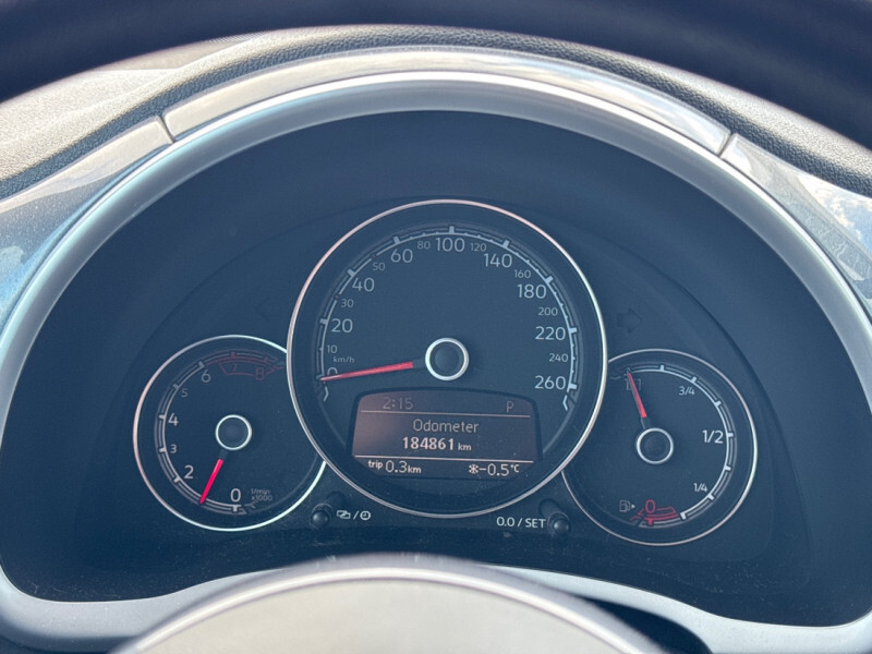 2017 Volkswagen Beetle - Gallery image 12