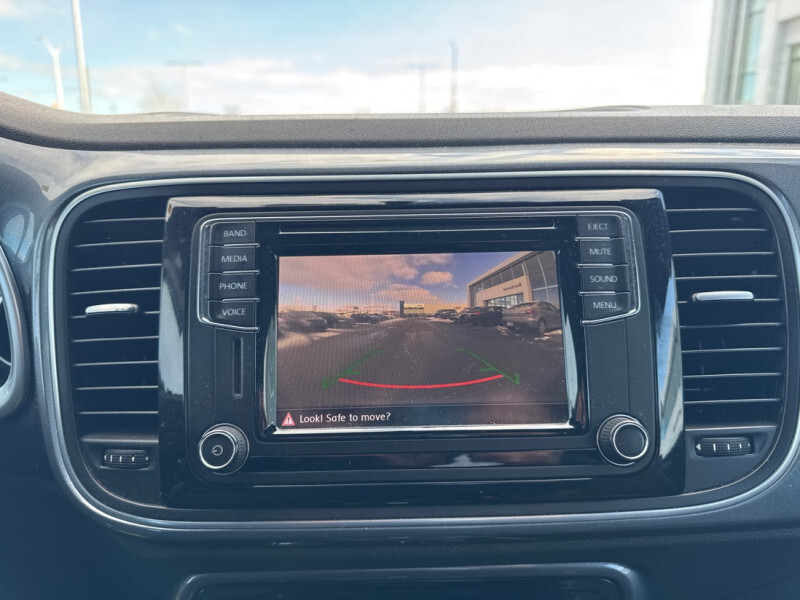 2017 Volkswagen Beetle - Gallery image 13