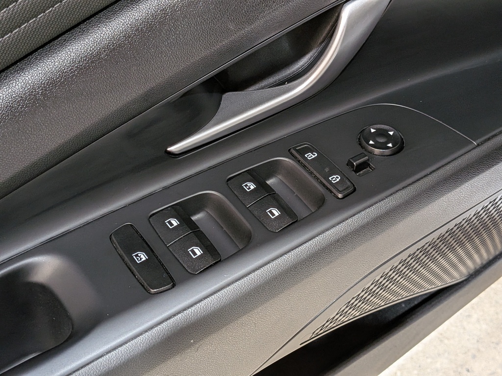 Hyundai Elantra 2022