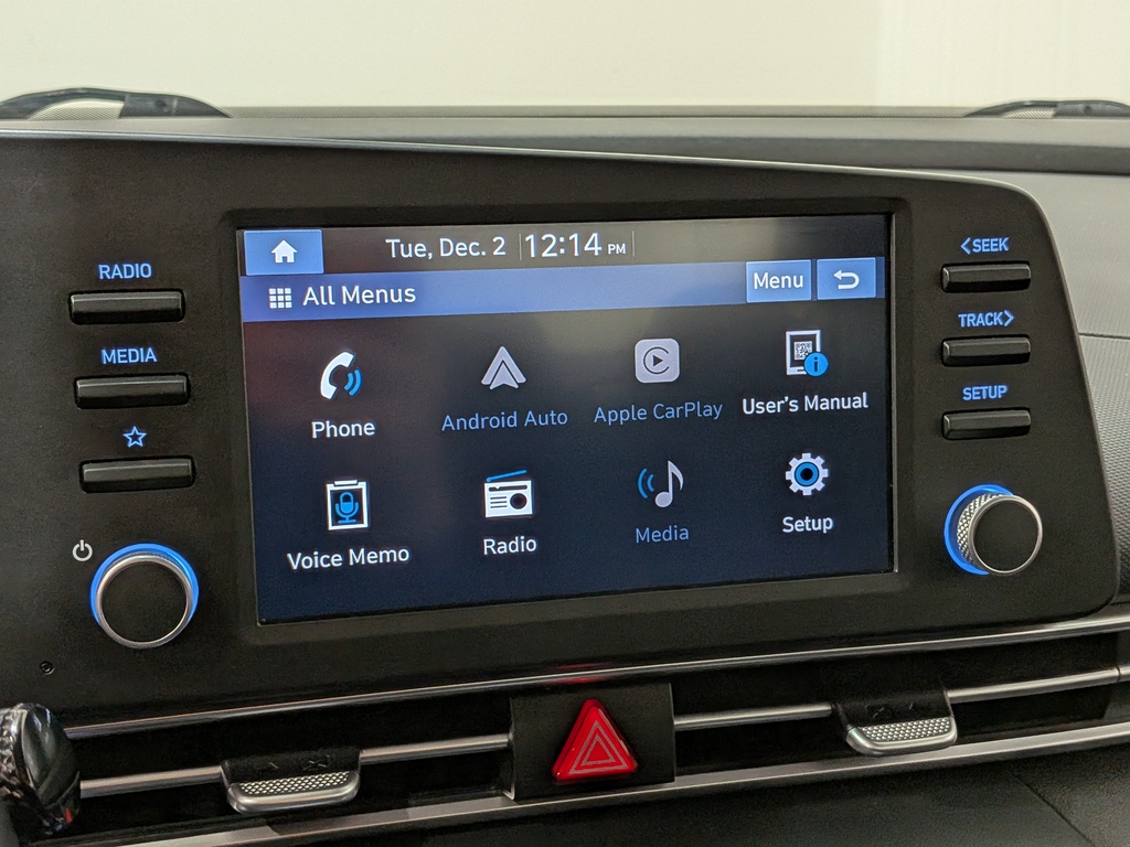 Hyundai Elantra 2022