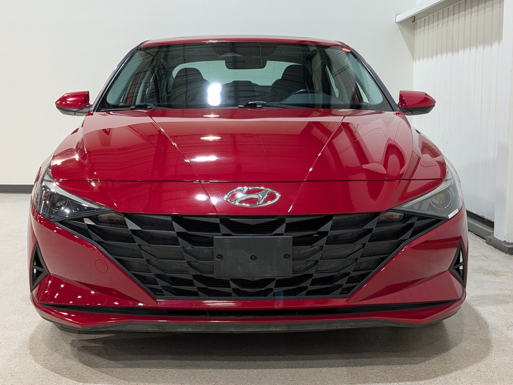 Hyundai Elantra 2022