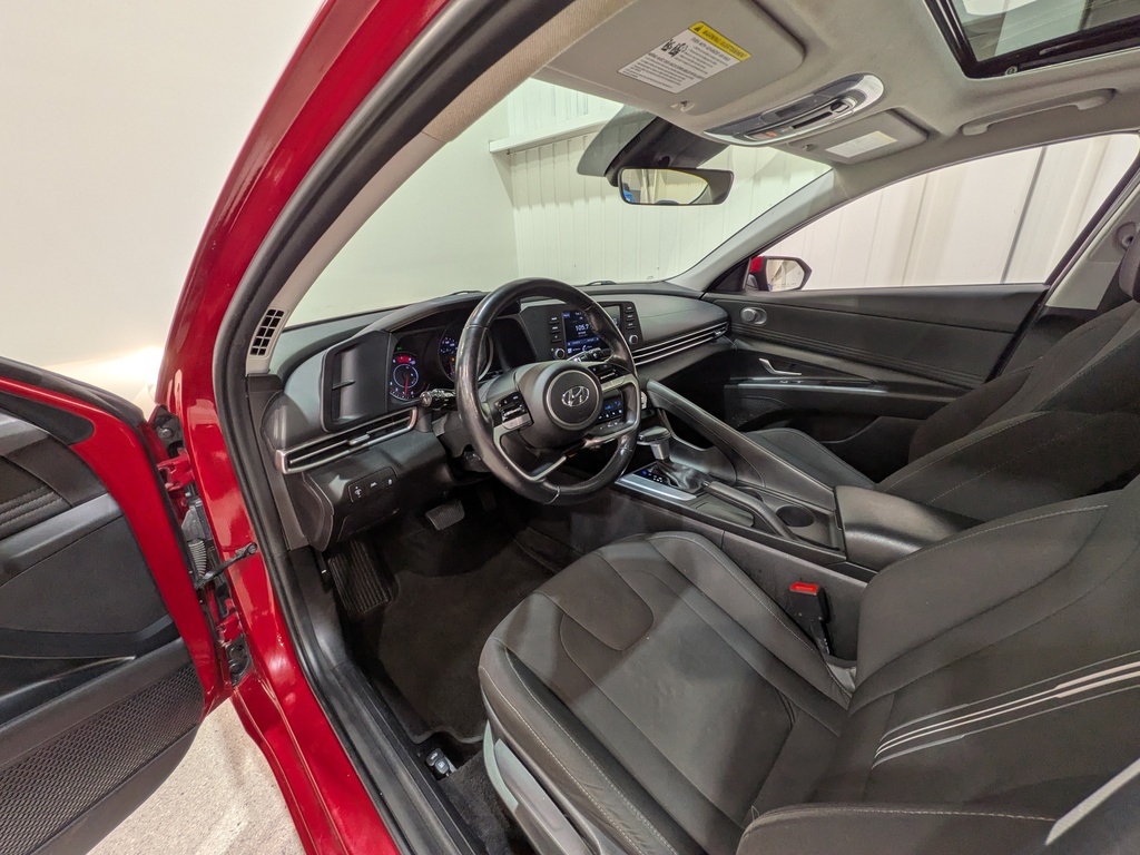 Hyundai Elantra 2022