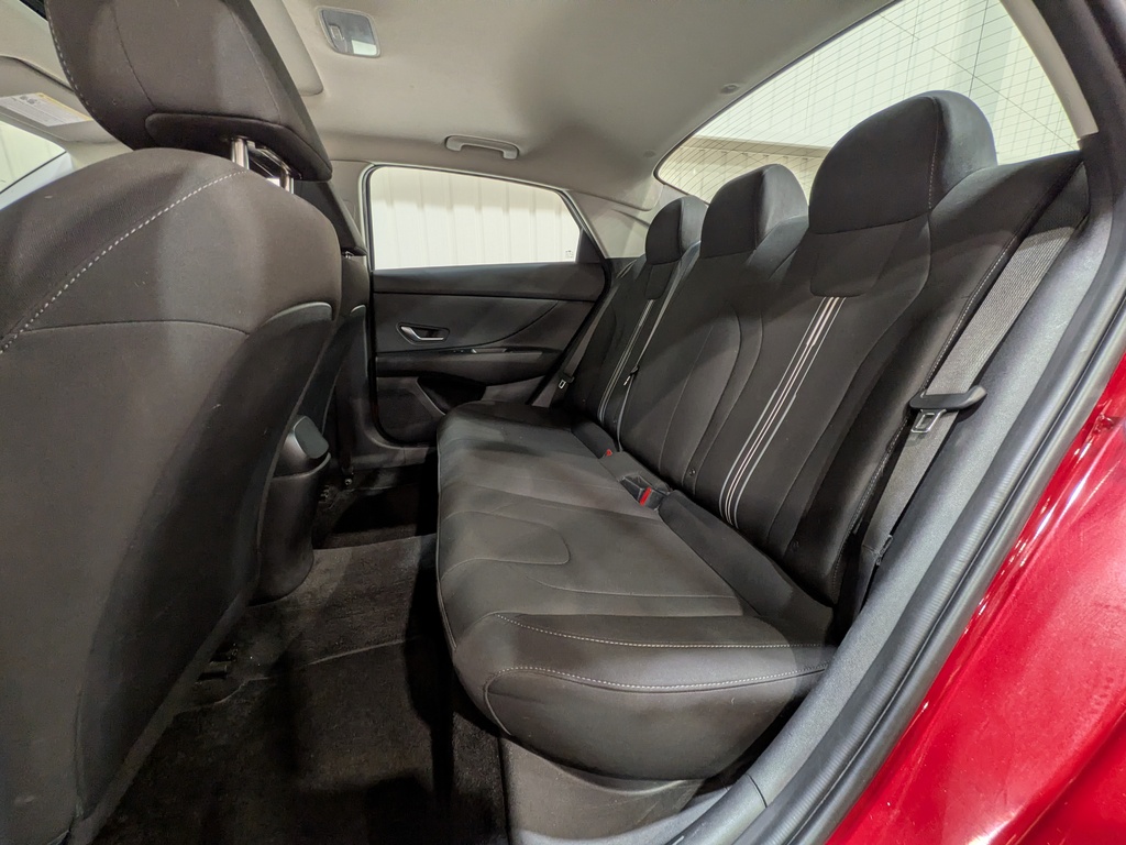 Hyundai Elantra 2022