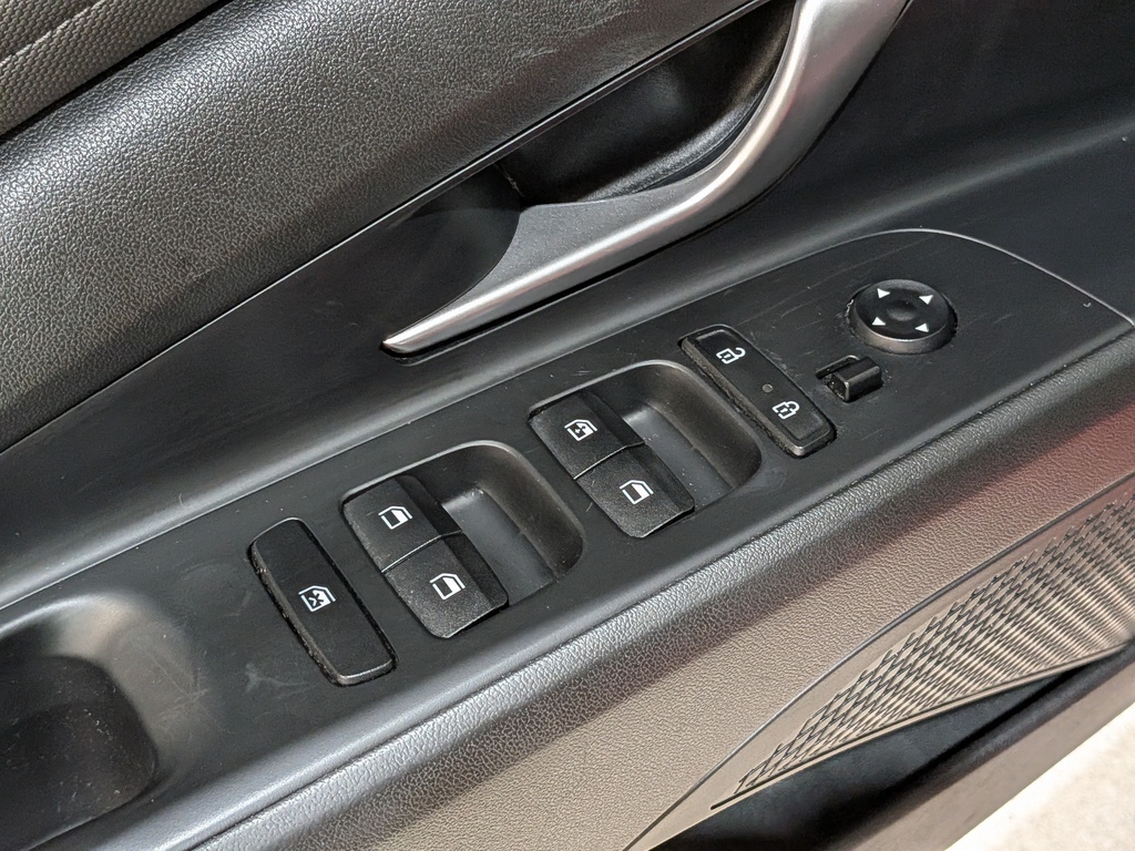 Hyundai Elantra 2022