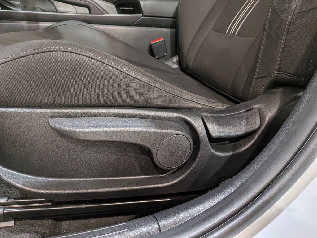 Hyundai Elantra 2022