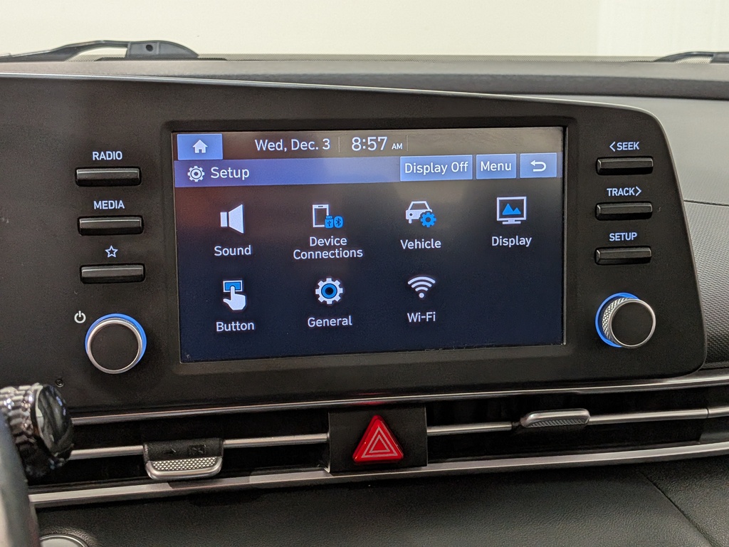 Hyundai Elantra 2022