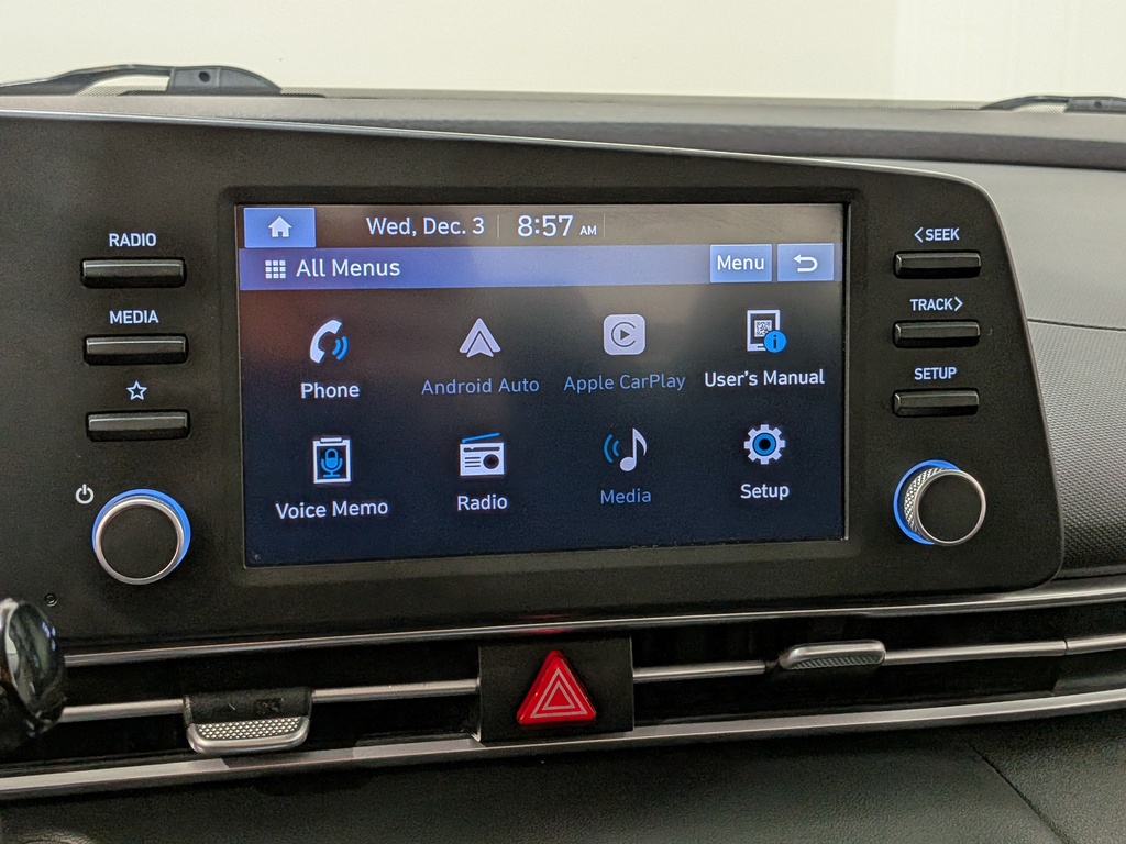 Hyundai Elantra 2022