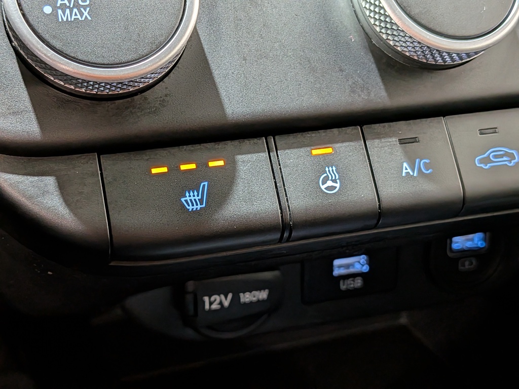 Hyundai Elantra 2022