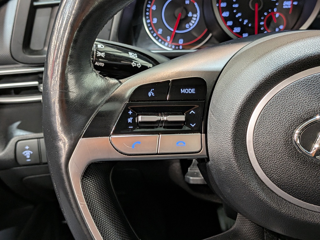 Hyundai Elantra 2022