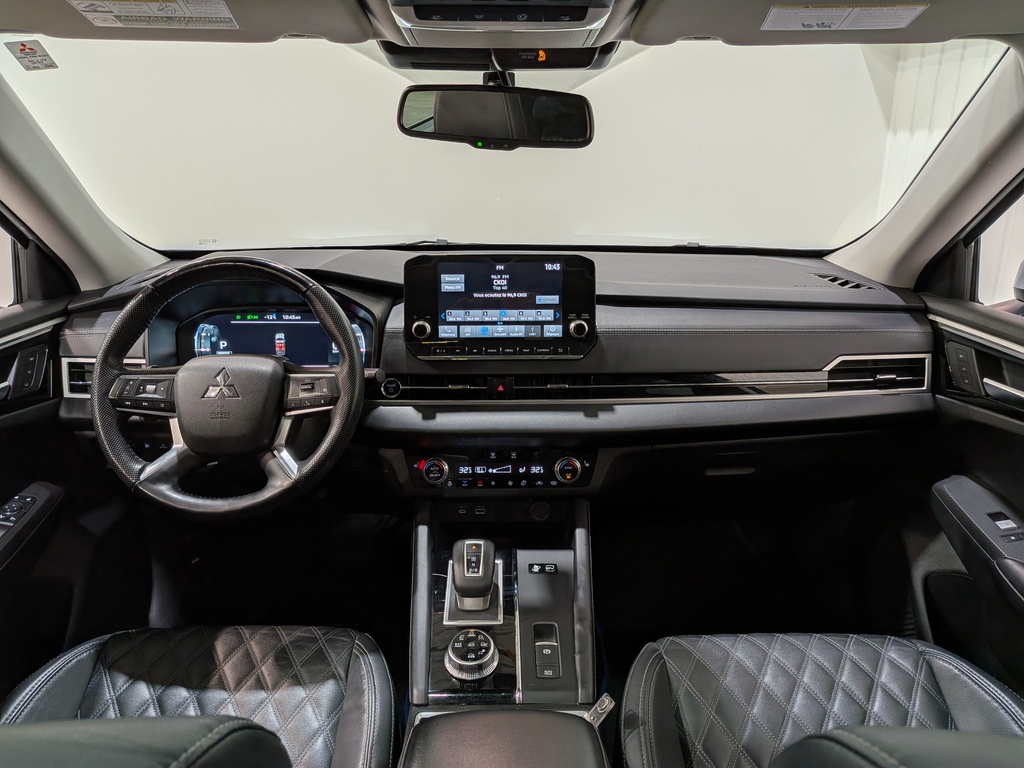 Mitsubishi Outlander PHEV 2023