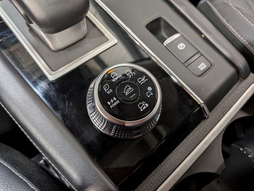 Mitsubishi Outlander PHEV 2023