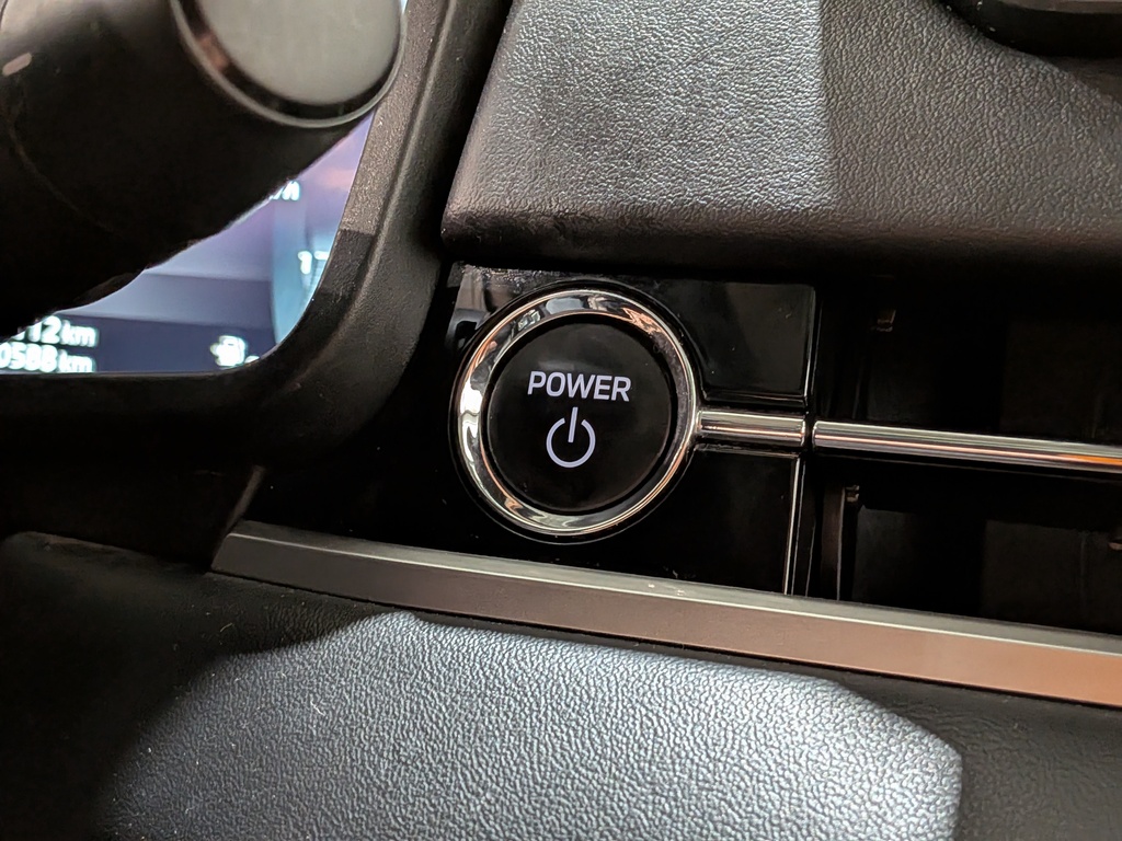 Mitsubishi Outlander PHEV 2023