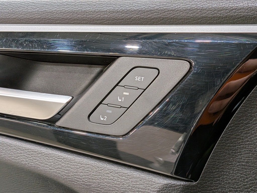 Mitsubishi Outlander PHEV 2023