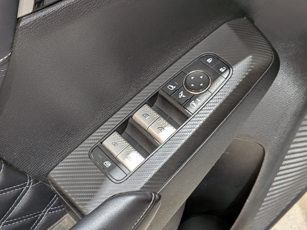 Mitsubishi Outlander PHEV 2023