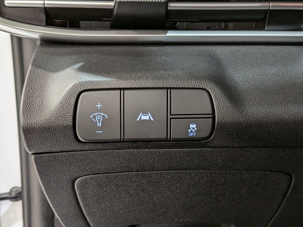 Hyundai Elantra 2022